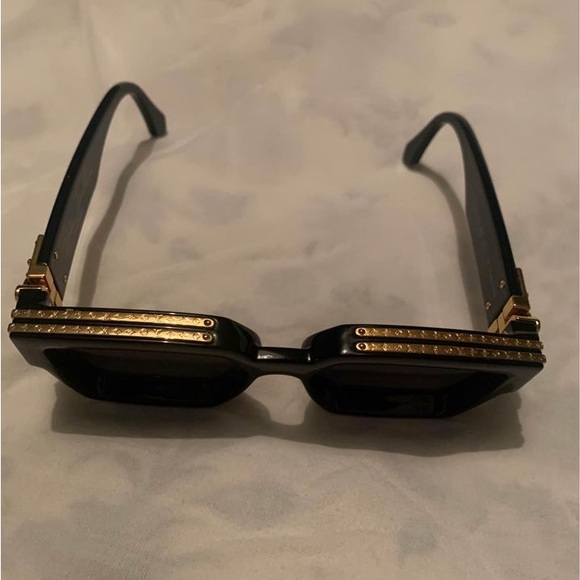 Louis Vuitton millionaire sunglasses - Picture 2 of 6